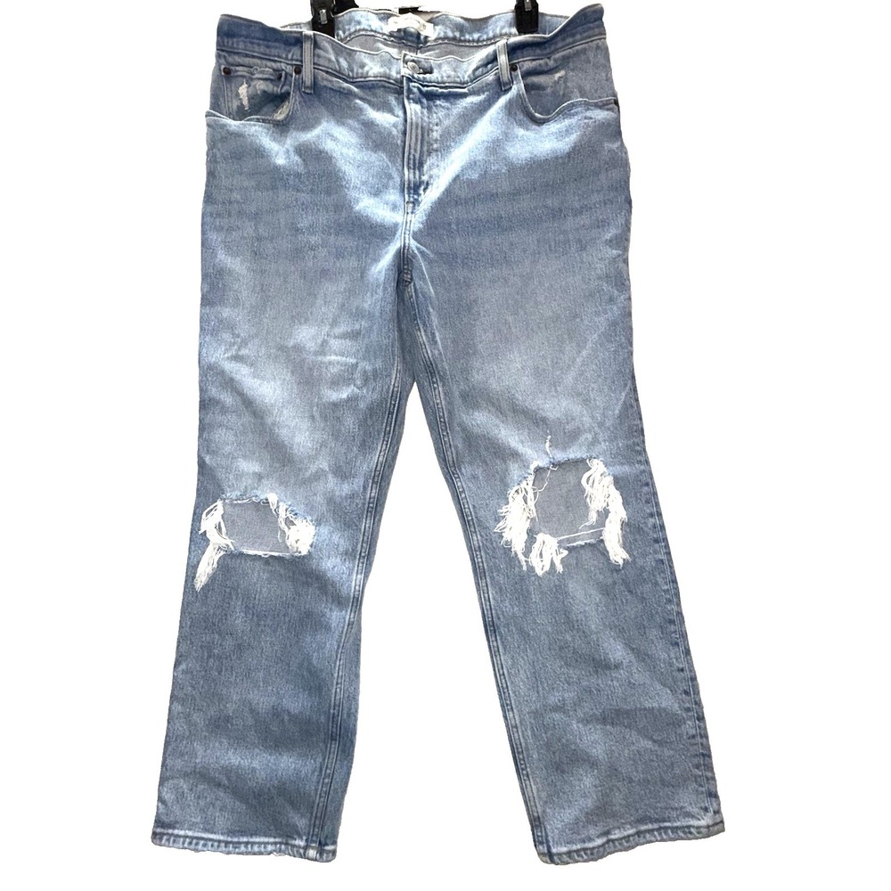 Abercrombie Women's "The '90s Straight Ultra High Rise"  Jeans, Size 34 Short